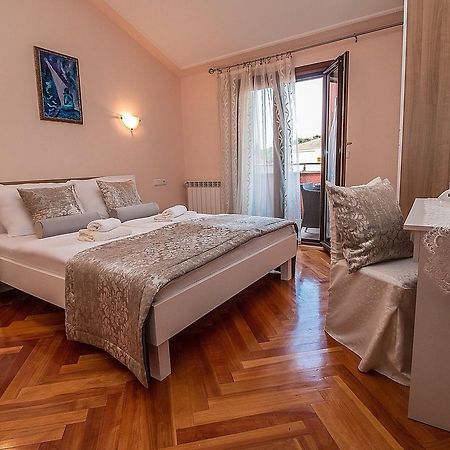 Villa Rose Ровинь Экстерьер фото