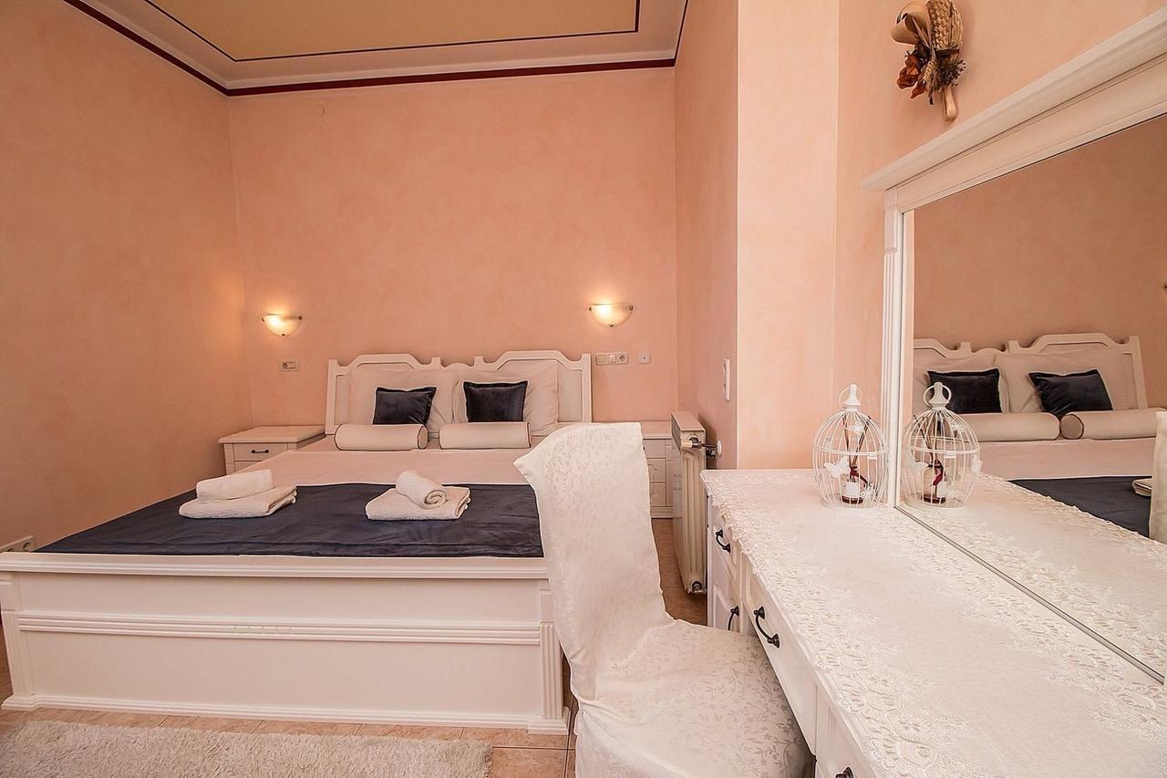 Villa Rose Ровинь Экстерьер фото