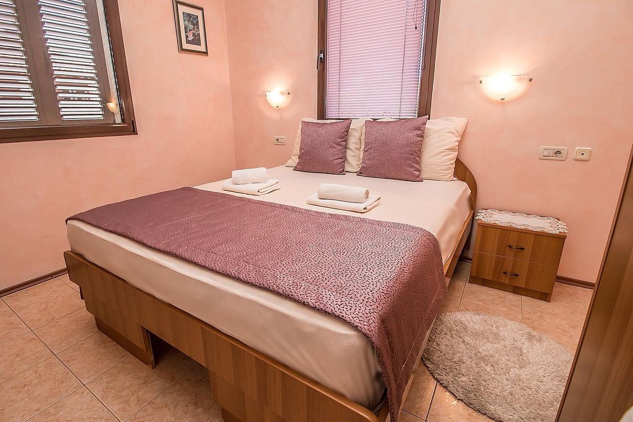 Villa Rose Ровинь Экстерьер фото