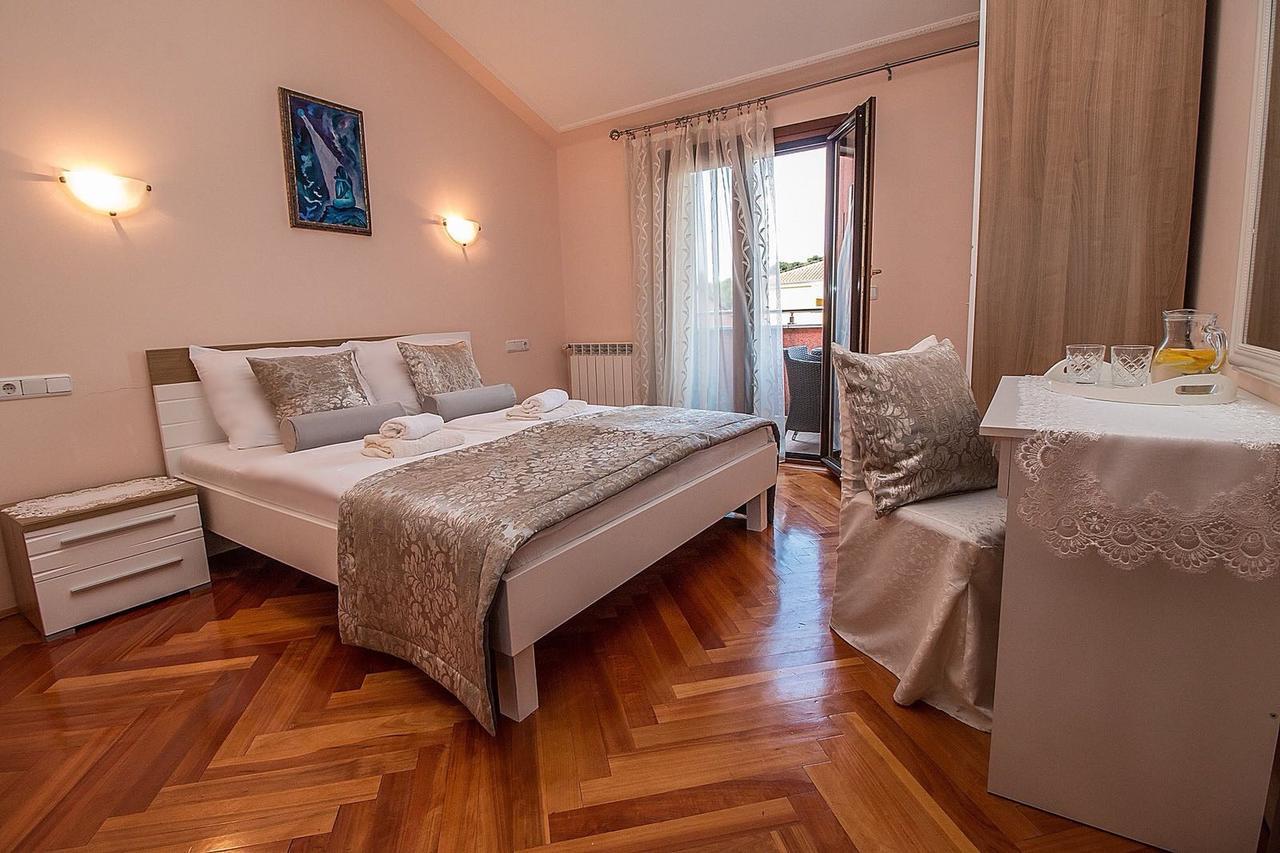 Villa Rose Ровинь Экстерьер фото